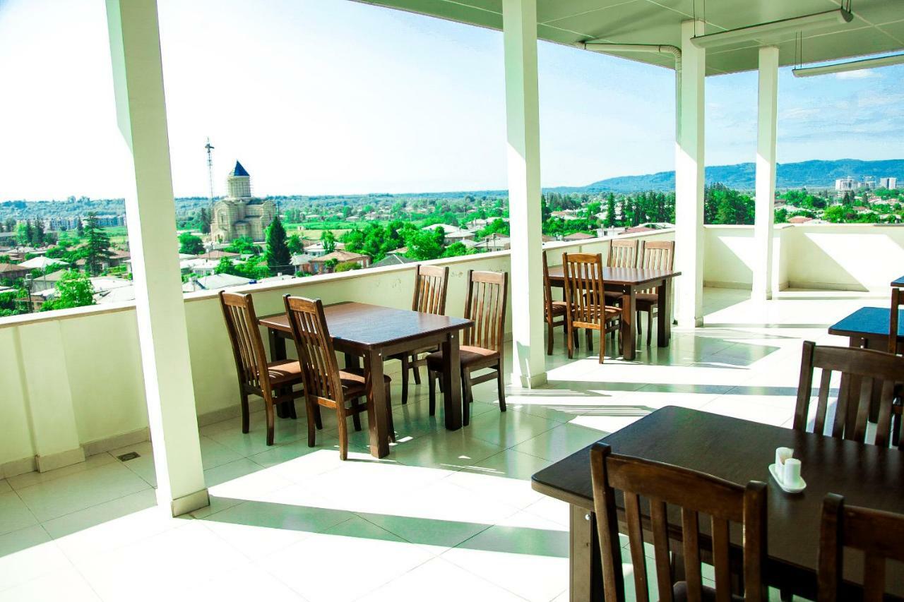 Hotel Grand Zugdidi Buitenkant foto