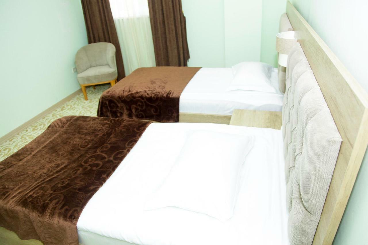 Hotel Grand Zugdidi Buitenkant foto